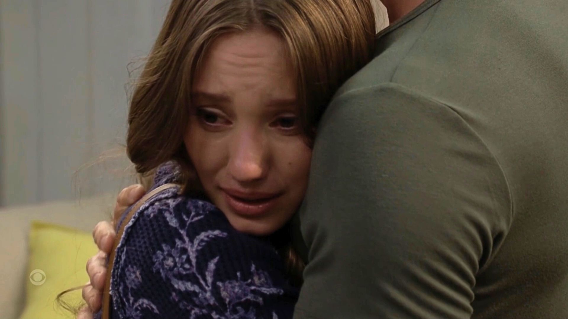 Dylan hugs Finn on The Bold and the Beautiful 